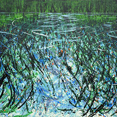 Die Wasseroberfläche eines Weihers mit dem gegenüber liegenden Ufer. Im Wasser spiegelt sich eine stürmisch bewegte Vegetation, die Wasserfläche selbst ist ruhig. Zeitgenössische Kunst, moderne Malerei, Acrylgemälde, Großformatig Gerhard Knell
